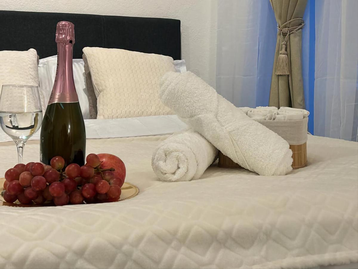 Luxury Mansion Lejlighed Bukarest Eksteriør billede