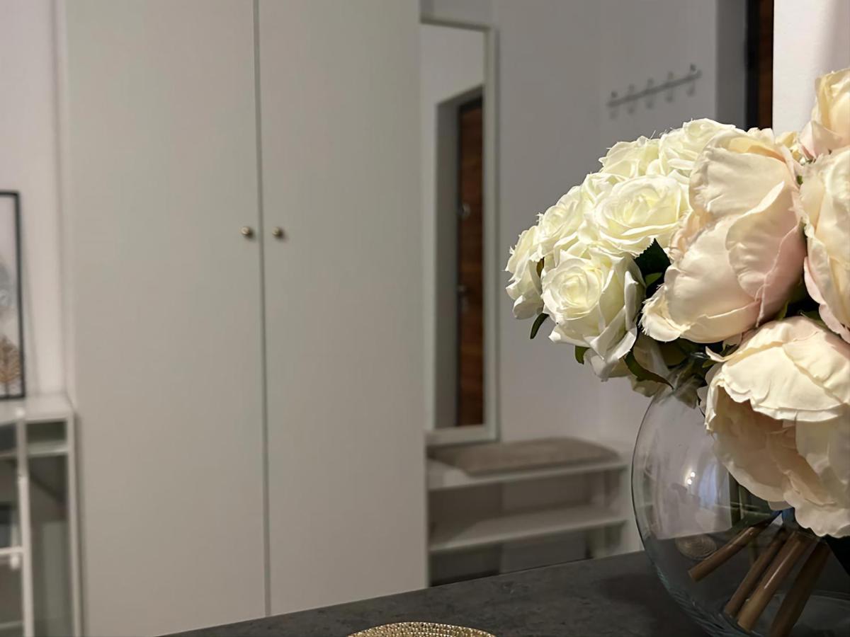 Luxury Mansion Lejlighed Bukarest Eksteriør billede