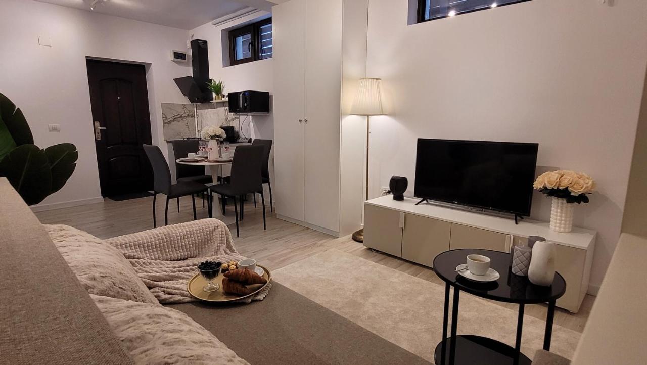 Luxury Mansion Lejlighed Bukarest Eksteriør billede