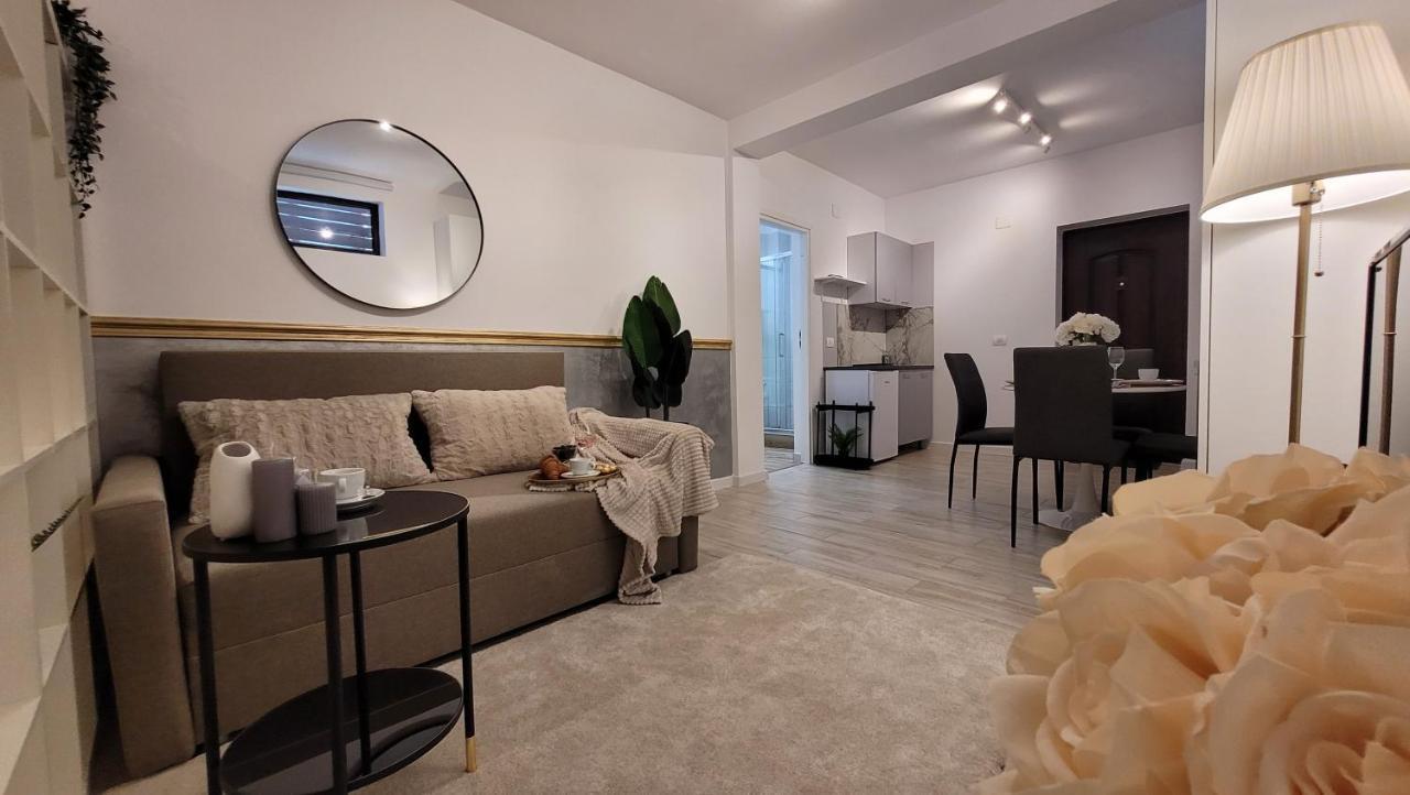 Luxury Mansion Lejlighed Bukarest Eksteriør billede