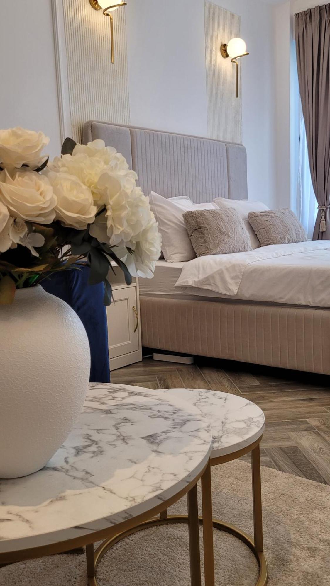 Luxury Mansion Lejlighed Bukarest Eksteriør billede